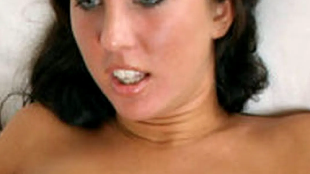 A făcut SEX cu ea toată noaptea. Dimineața, tânăra i-a arătat SECRETUL ei: uite continuarea ȘOCANTĂ 