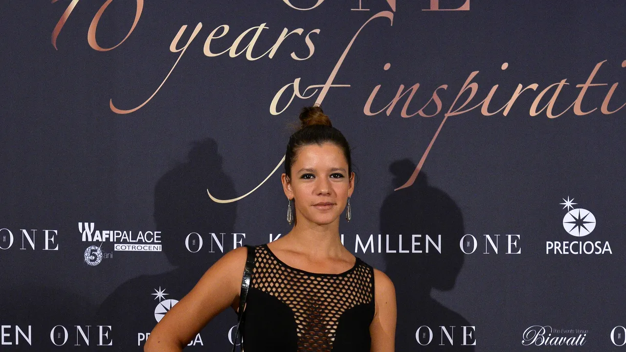 FEMEIA LA 20 DE ANI. Ada Condeescu, actriță: „Probabil o să simt bătrânețea pe la 40 de ani. Deocamdată e foarte departe