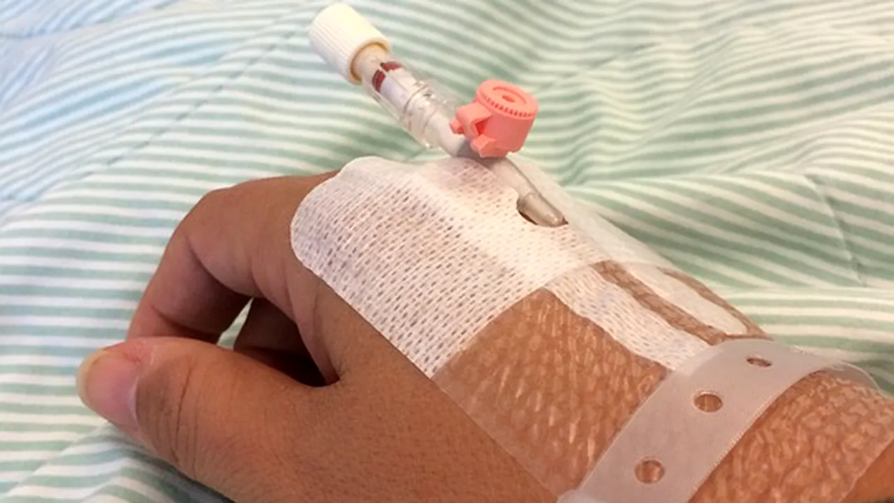 Strigătul românilor care au nevoie de un transplant pulmonar: ”Când am acele crize de tuse pur şi simplu tuşesc până când rămân fără aer”