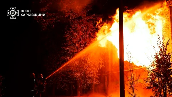 Șapte persoane au fost rănite și 50 de pacienți evacuați după ce Rusia a atacat principalul SPITAL din Harkiv