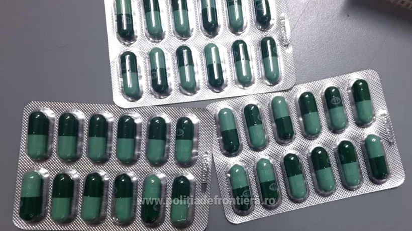Mii de pastile contrafăcute, descoperite de polițiștii de la Frontieră: Ar fi urmat să fie vândute ca tratament anti-COVID-19! - FOTO