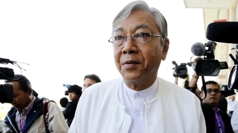 Parlamentul din Myanmar alege primul președinte civil după zeci de ani de putere militară