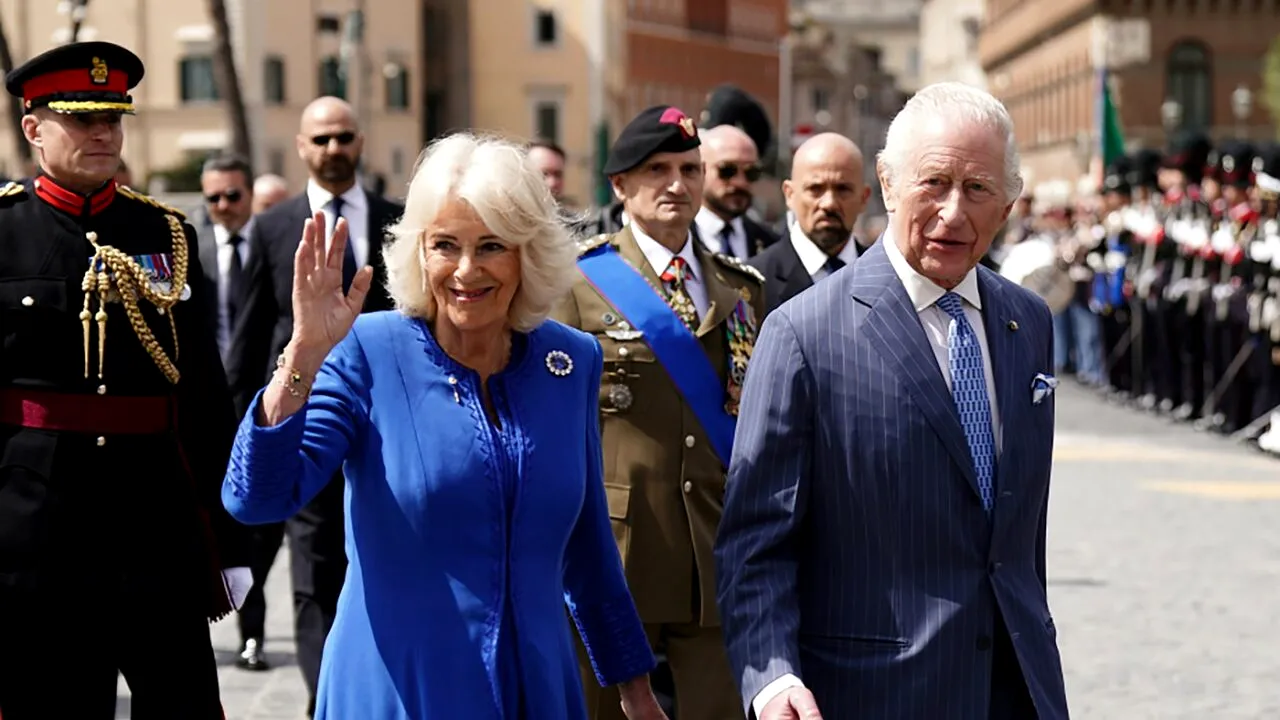 Un rege merge la Papa. Charles și Camilla, în vizită de stat la VATICAN la finalul lunii octombrie