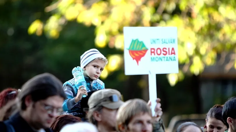 Proteste în București față de proiectul Roșia Montană. Îmbrânceli între manifestanți și jandarmi UPDATE