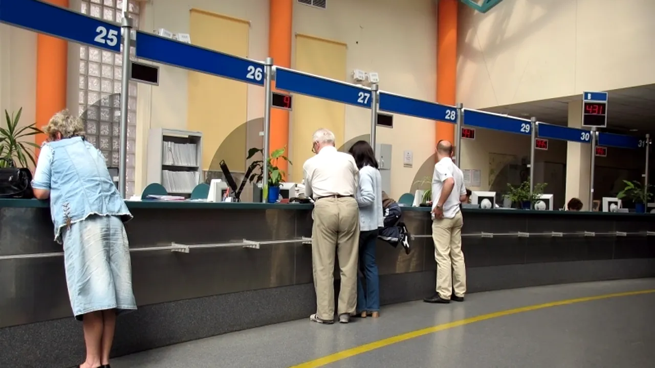 Creditul pentru firme și populație a crescut în august cu 0,2%, la 221,9 miliarde lei
