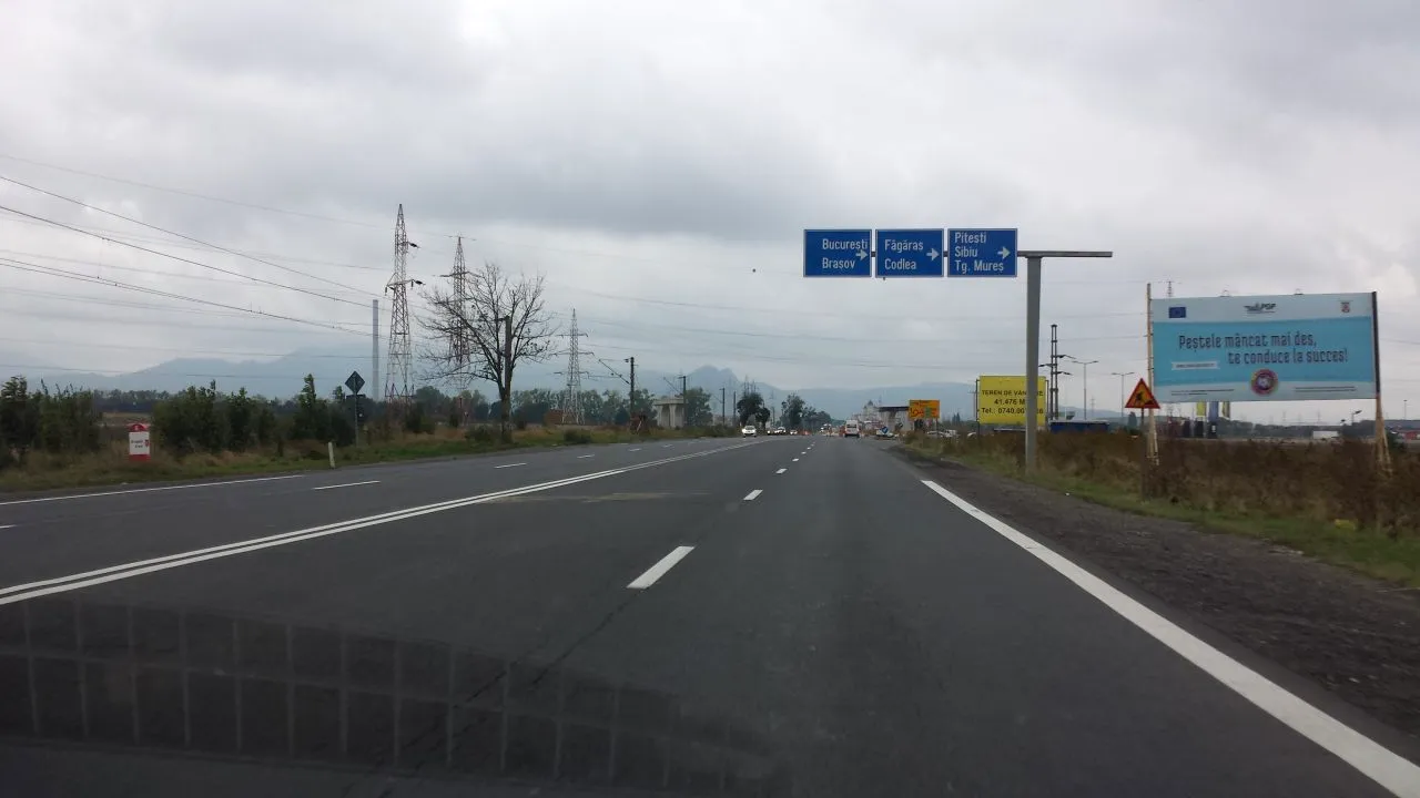 Locuitorii municipiului Codlea votează duminică dacă sunt de acord cu un împrumut de 75 de milioane de lei pentru șoseaua de centură