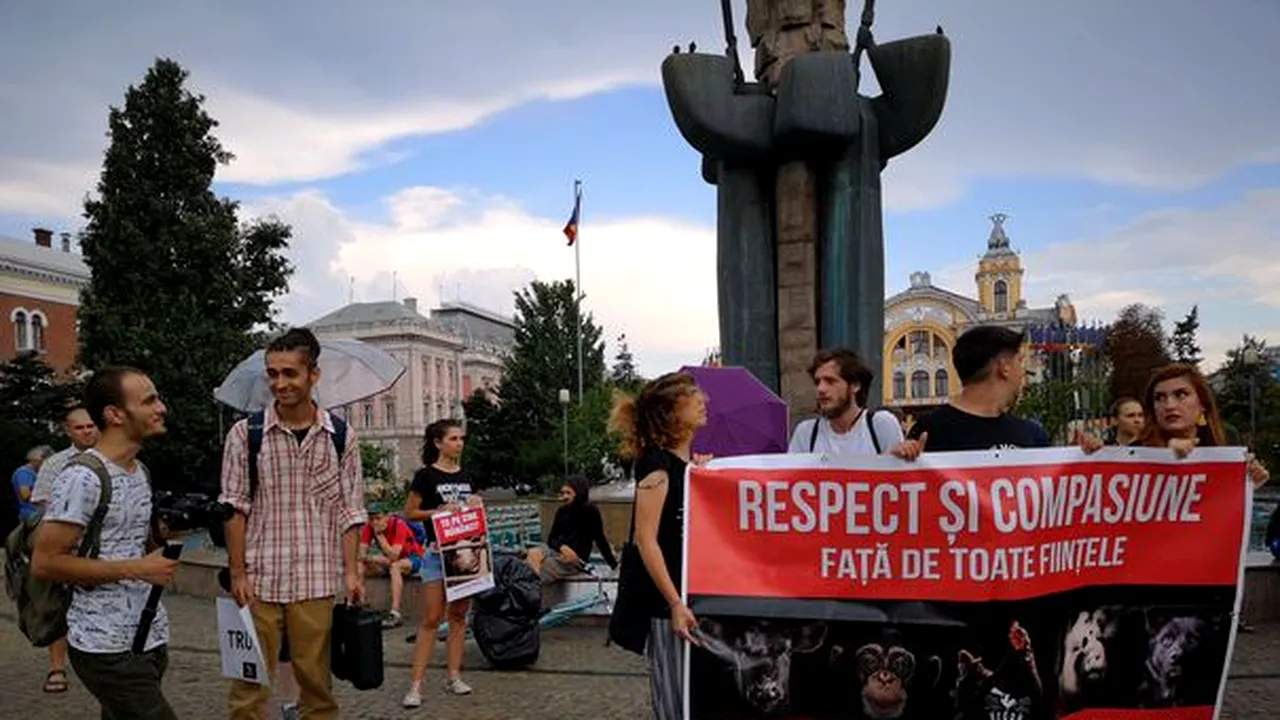 Marș al veganilor la Cluj-Napoca: „Foaie verde de șofran, ce bine-i să fii vegan