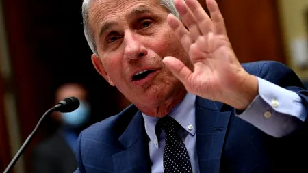 Epidemiologul Anthony Fauci: „Date noi arată că vaccinurile COVID sunt mai puţin eficiente împotriva noilor tulpini ale coronavirusului”