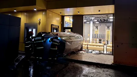 Accident bizar la Cluj. Cine era, de fapt, șoferul care a intrat cu mașina în Noodle Pack