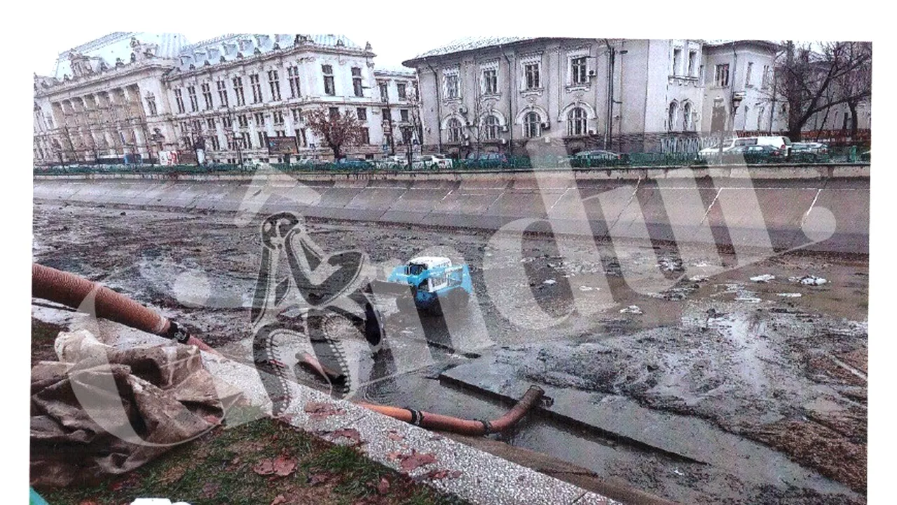 EXCLUSIV | Situație de urgență în București, la Podul Victoriei, unde există pericol de prăbușire a carosabilului. Cuva de apă de sub Dâmbovița este puternic afectată de infiltrații