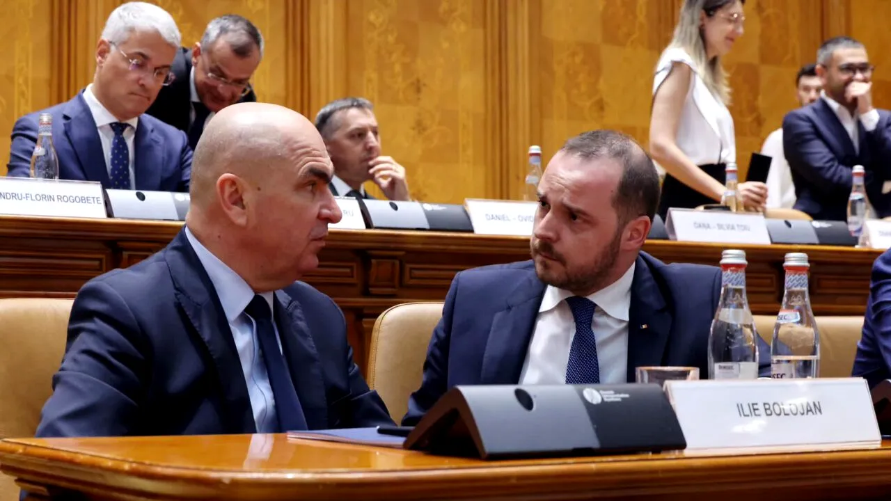 Alexandru Rogobete îl atacă pe Ilie Bolojan, după ce acesta l-a acuzat că și-a alocat bugetul în funcție de interese: „Ați tăiat banii cu ipocrizie. Nu aveți nicio limită în a manipula oamenii”. Replică dură dată de ministrul Sănătății