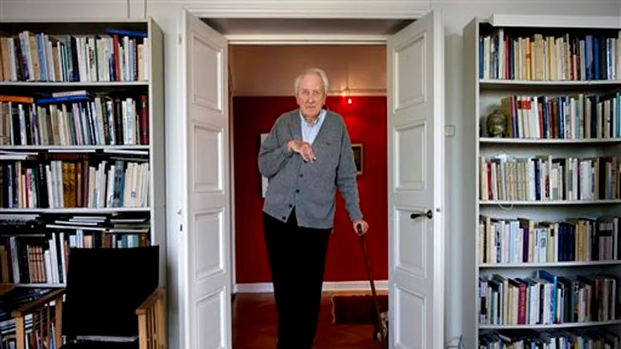 Laureatul premiului Nobel pentru literatură pe 2011 a murit