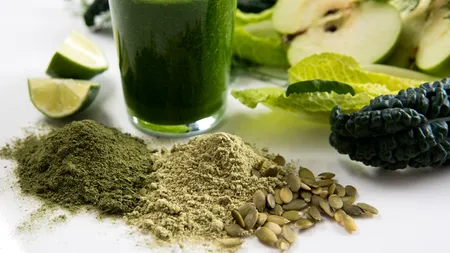 De ce e bine să bem sucuri de legume și cum le putem prepara