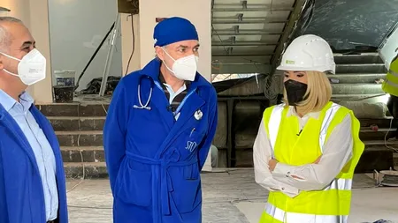 Alessandra Stoicescu și-a dat jos tocurile pentru o vizită pe șantier: „Va fi un tărâm de basm în care copiii să se poată simți supereroi”