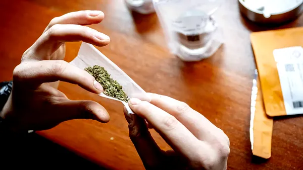 Dezincriminarea posesiei de droguri, propusă în România, un experiment eșuat chiar și în țările cu un sistem sanitar bine pus la punct