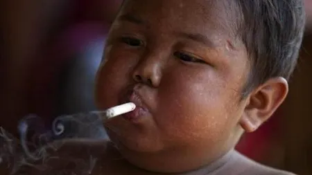 Cum arată acum copilul care fuma la 2 ani 40 de țigări pe zi. FOTO