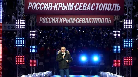 Vladimir Putin apare la concertul patriotic numit „Zilele Crimeei” după ce liderii G7 au condamnat „ocupația” rusă. Zeci de mii de oameni s-au adunat pe stadionul Luzhniki din Moscova