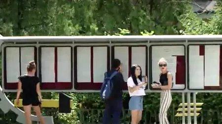 Bacalaureat 2022 | Ce a pățit o elevă din București care s-a prezentat la BAC în fustă prea scurtă