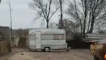 Cum faci să dispară o rulotă într-o secundă - VIDEO