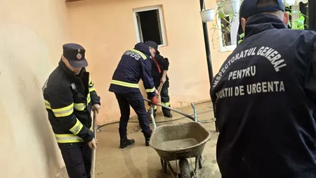 Sute de gospodării din Caraș-Severin, grav afectate de VIITURĂ. Numărul militarilor suplimentat / Echipe pentru evaluarea pagubelor
