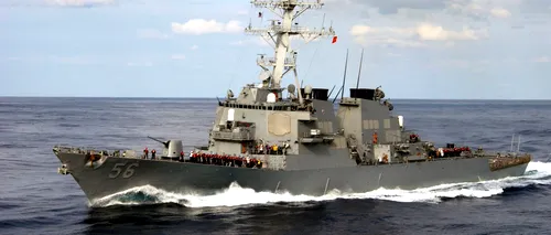 Peripețiile prin care a trecut marina americană pentru a „ascunde o navă de război, pe care Donald Trump nu trebuia să o vadă