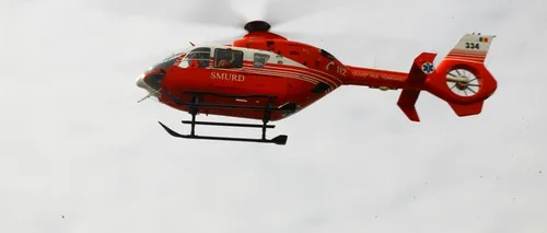 Un bărbat a fost luat cu elicopterul SMURD de la o cabană, după ce s-a tăiat cu drujba