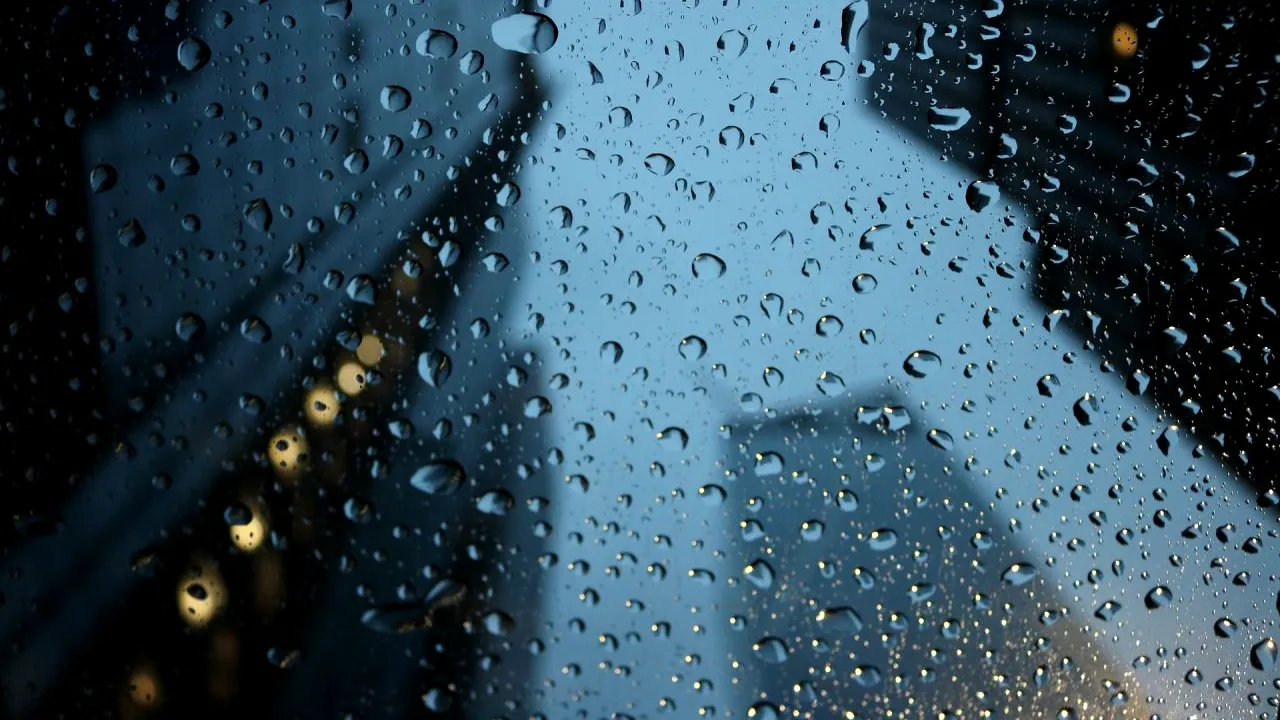 METEO. Avertizare de ploi şi intensificări ale vântului în noaptea de Înviere