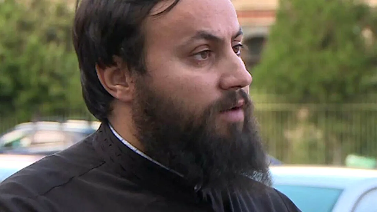 „Călugărul-amant” Cristi Călin a ajuns să CERȘEASCĂ în Vaslui, după ce a fost dat afară din biserică