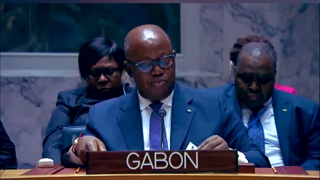 Ministrul gabonez de Externe a murit după ce a făcut un atac de cord în timpul unei ședințe de Guvern. Avea 62 de ani