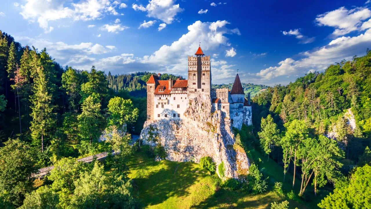 „Castelul Bran rămâne în proprietatea familiei Habsburg”. Ce rol are, de fapt, afaceristul care gestionează moștenirea lui Elvis Presley