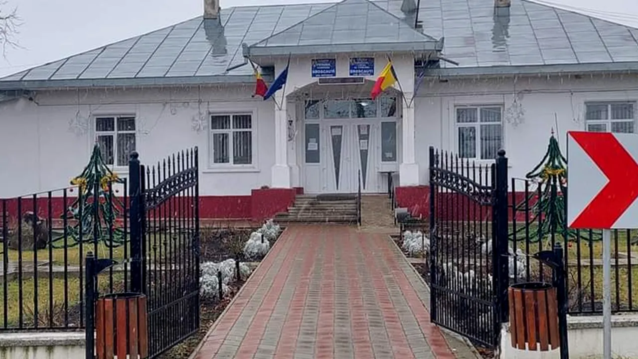 Au ÎNCHIS  primăria ca să meargă la ziua de naștere a unei colege. „Suntem pe teren, avem niște problemuțe”