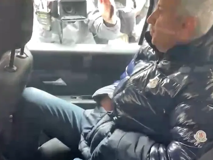 Diaconescu, scos din locuință de o escortă a poliției. „Nu este nimic adevărat” / Sursa foto: Gândul