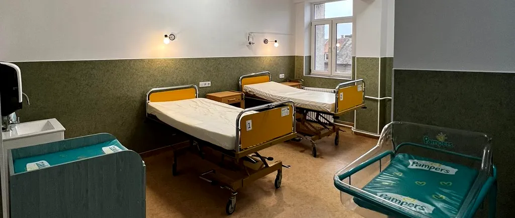 FOTO: Un medic a renovat din fonduri PROPRII un salon al Secţiei Obstetrică- Ginecologie de la Spitalul Judeţean Arad / Cât a costat și cum arată