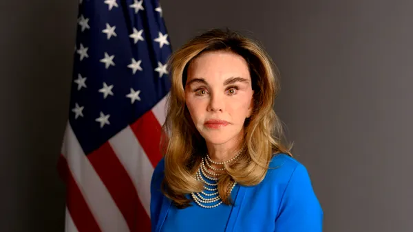 După controversa din online cu Susan Dell, o nouă numire a lui Trump stârnește ironii. Cine este ambasadoarea Barbera Thornhill