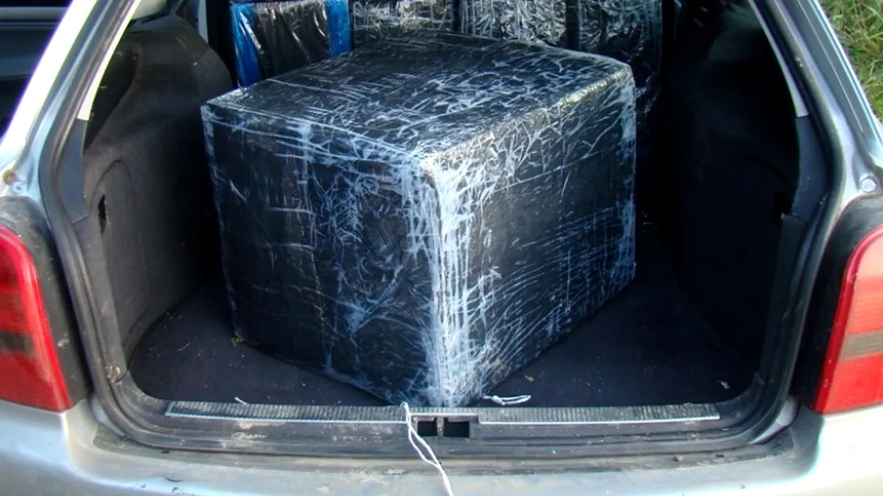 Contrabandiști ce transportau țigări de 120.000 lei, opriți cu focuri de armă