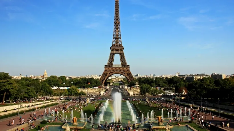 Ce nu știai despre Turnul Eiffel: a fost vizitat de 250 de milioane de oameni, e poreclit la fel ca Margaret Thatcher și este ''căsătorit''