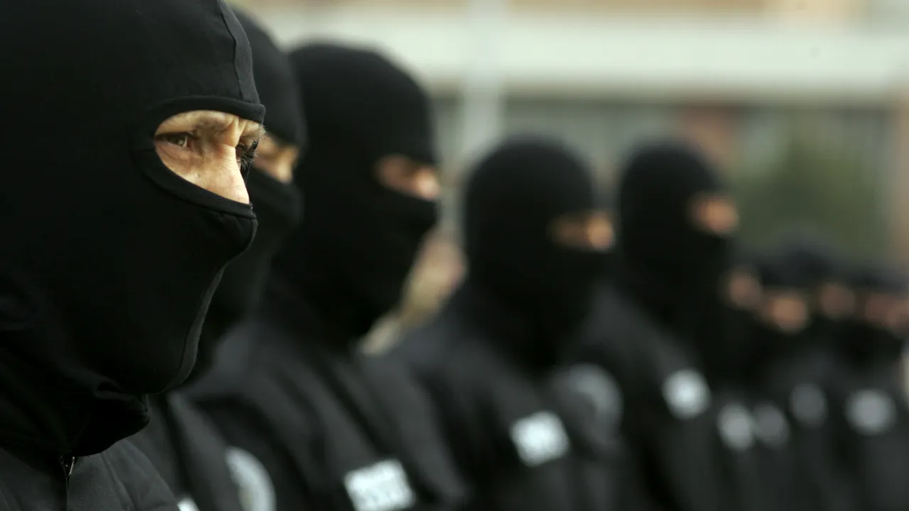 Premierul interimar a făcut anunțul. La ce nivel de ALERTĂ TERORISTĂ se află ROMÂNIA