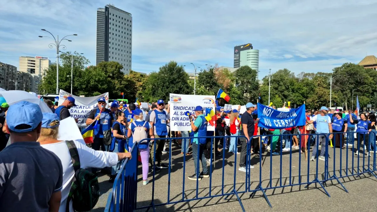 Angajați din Aparatul de lucru al Guvernului se alătură protestului bugetarilor: 