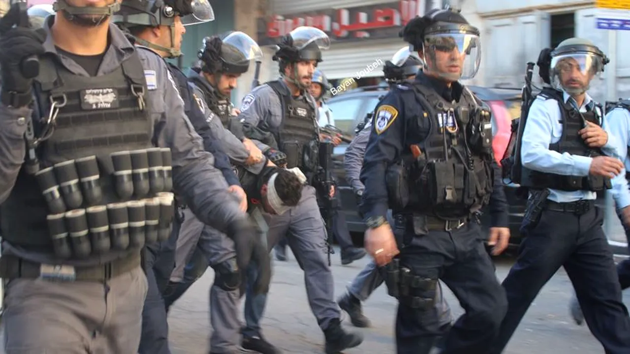 CONFRUNTĂRI între poliție și o parte dintre ultra-ortodocși/ Poliția israeliană a folosit în ultimele zile drone, un elicopter și  grenade pentru a-i împiedica să se adune