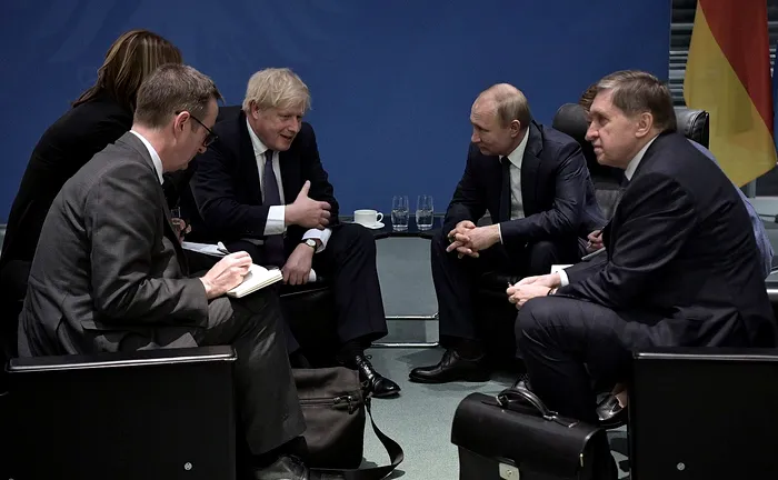 Vladimir Putin a amenințat Marea Britanie