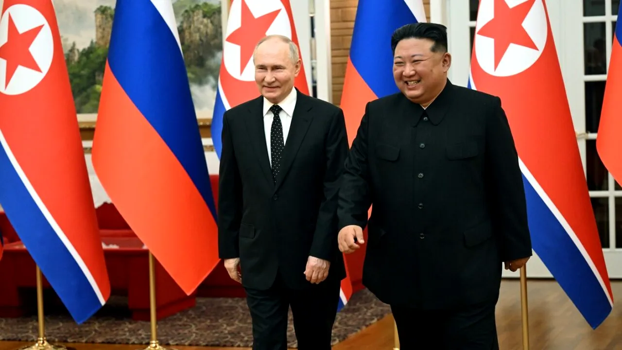 Un oficial rus de rang înalt s-a întâlnit cu liderul Coreei de Nord, exprimând recunoștința Rusiei pentru SPRIJINUL primit în războiul din Ucraina