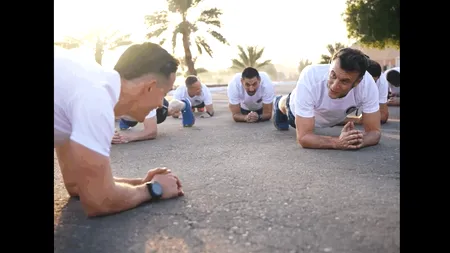 Imagini inedite cu Emmanuel Macron, la instrucție cu soldații francezi