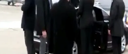 Incident de protocol la aeroport, în momentul sosirii președintelui Klaus Iohannis la Paris