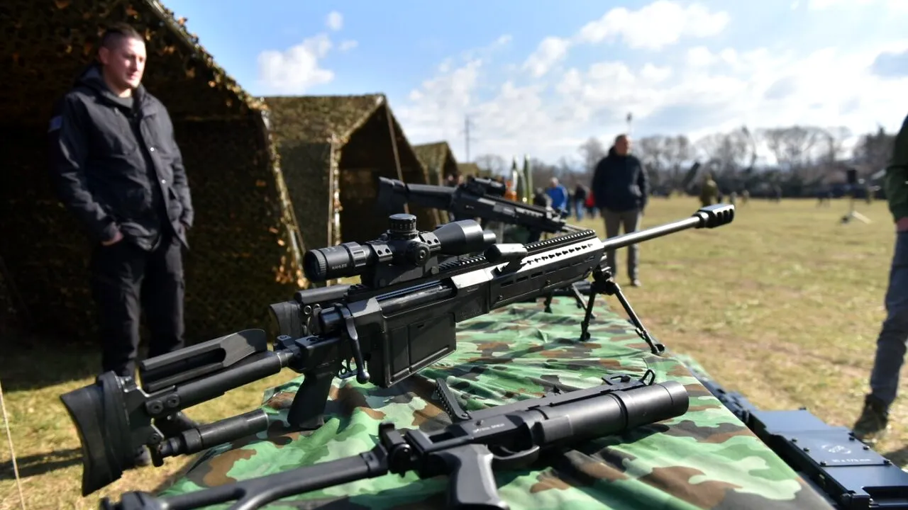 Rusia a acuzat Serbia că vinde ARMAMENT Ucrainei prin intermediul unor țări terțe: „Industria militară din Serbia încearcă să împuște Rusia în SPATE”