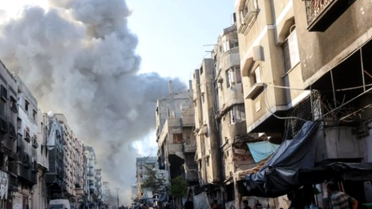 Masacru în centrul Fâșiei GAZA! Zeci de morți și răniți în cel mai nou raid aerian al Israelului!