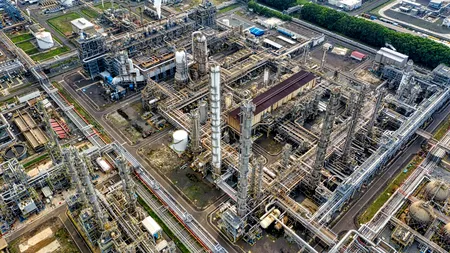 Australia vrea să construiască o nouă rafinărie de petrol de mari dimensiuni, prima din ultimii 60 de ani. „Războiul din Orient are un impact aici“