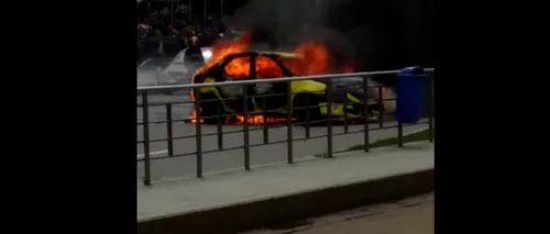Un taximetrist din Capitală și-a dat foc la mașină pentru că fusese amendat
