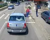 ACCIDENT în Galați. O motocicletă lovită de o mașină a fost proiectată într-o mamă și copilul ei pe trecerea de pietoni