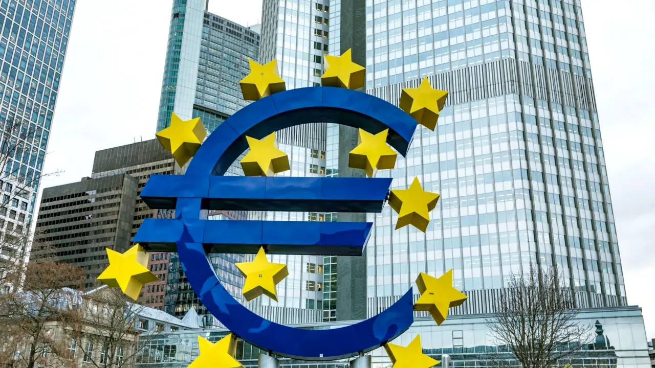 Comisia Europeană și BCE au decis că BULGARIA îndeplinește criteriile pentru admiterea în zona euro