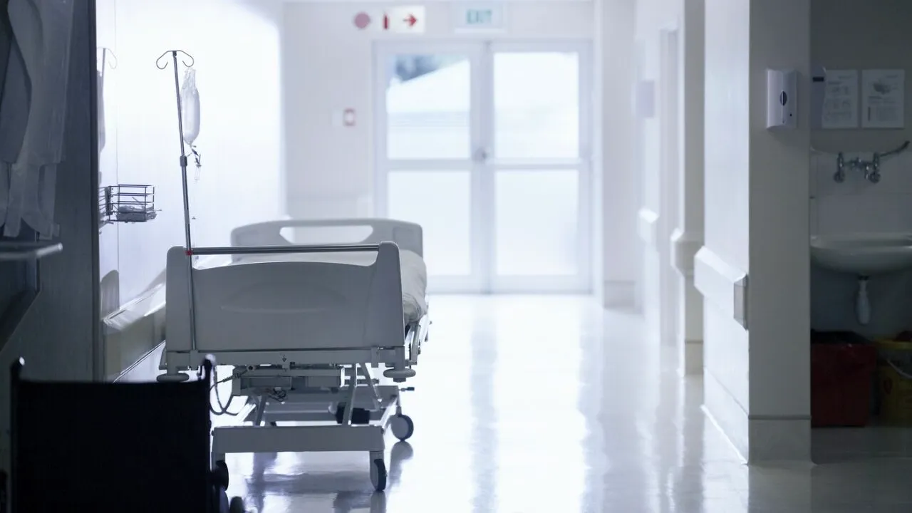 Reforme majore în sănătate: mai puține paturi de spital și plată pe performanță - Program de GUVERNARE